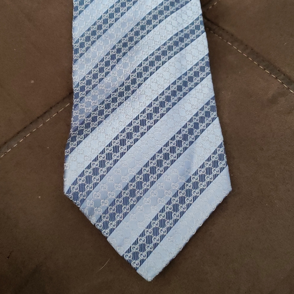 **VINTAGE Gucci tie